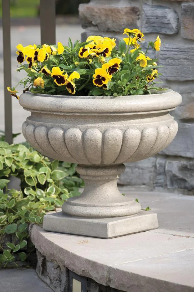 Milano Urn 16 inch