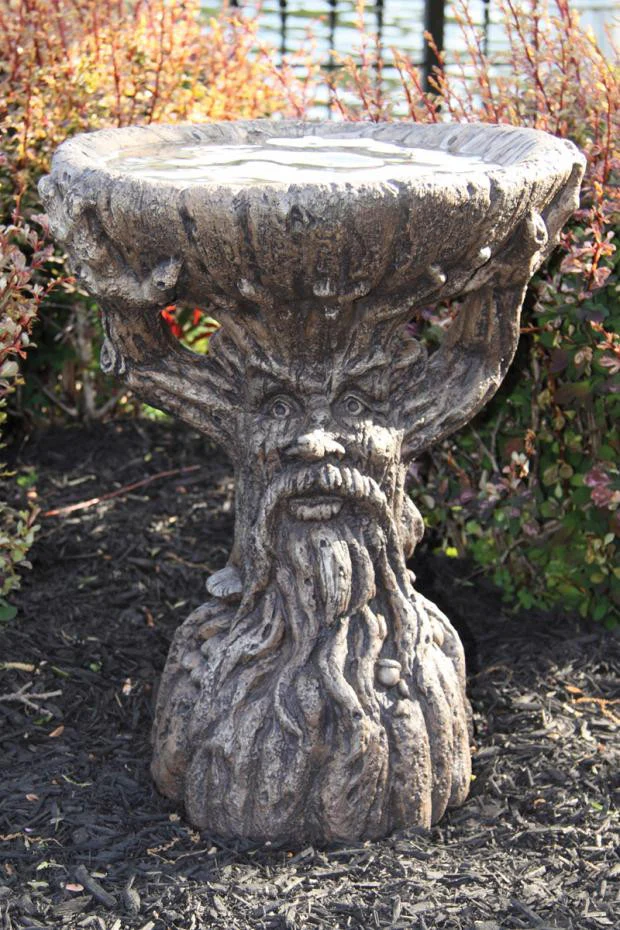 One Piece Old Sap Bird Bath