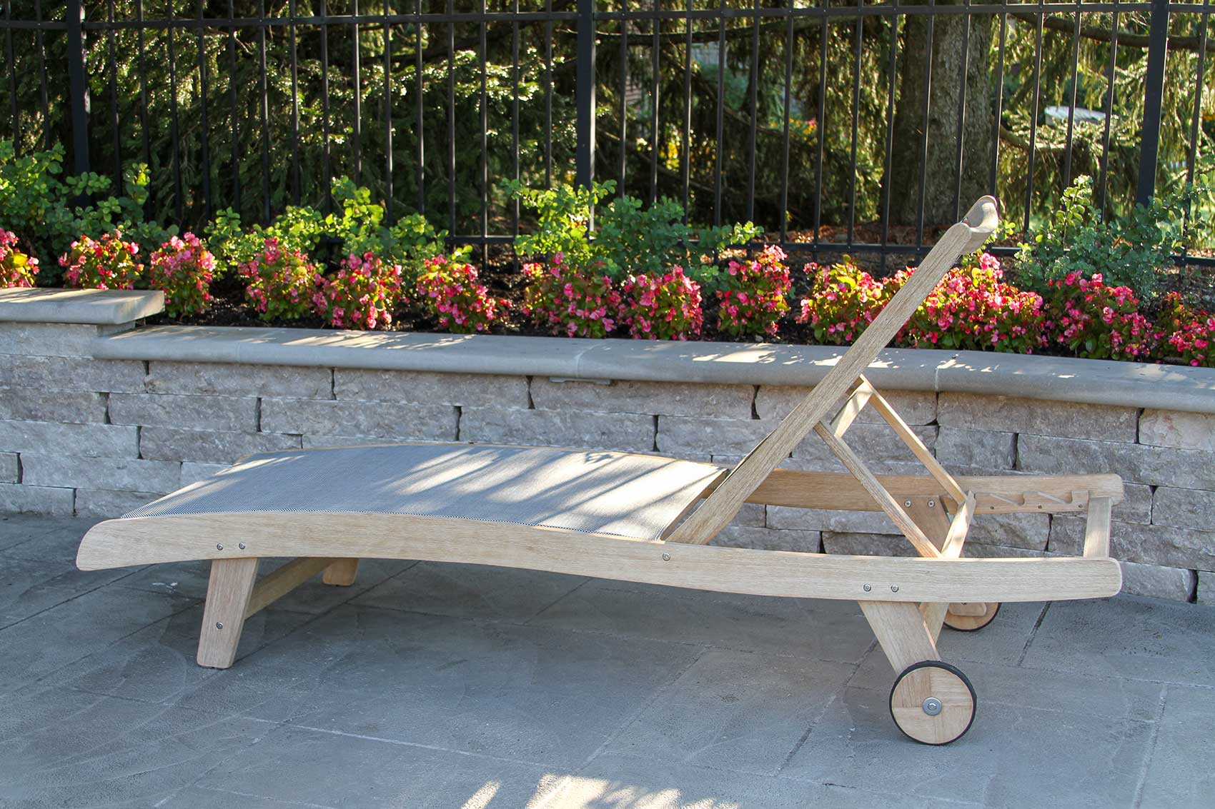 Antique Wash Eucalyptus & Sling Chaise Lounger