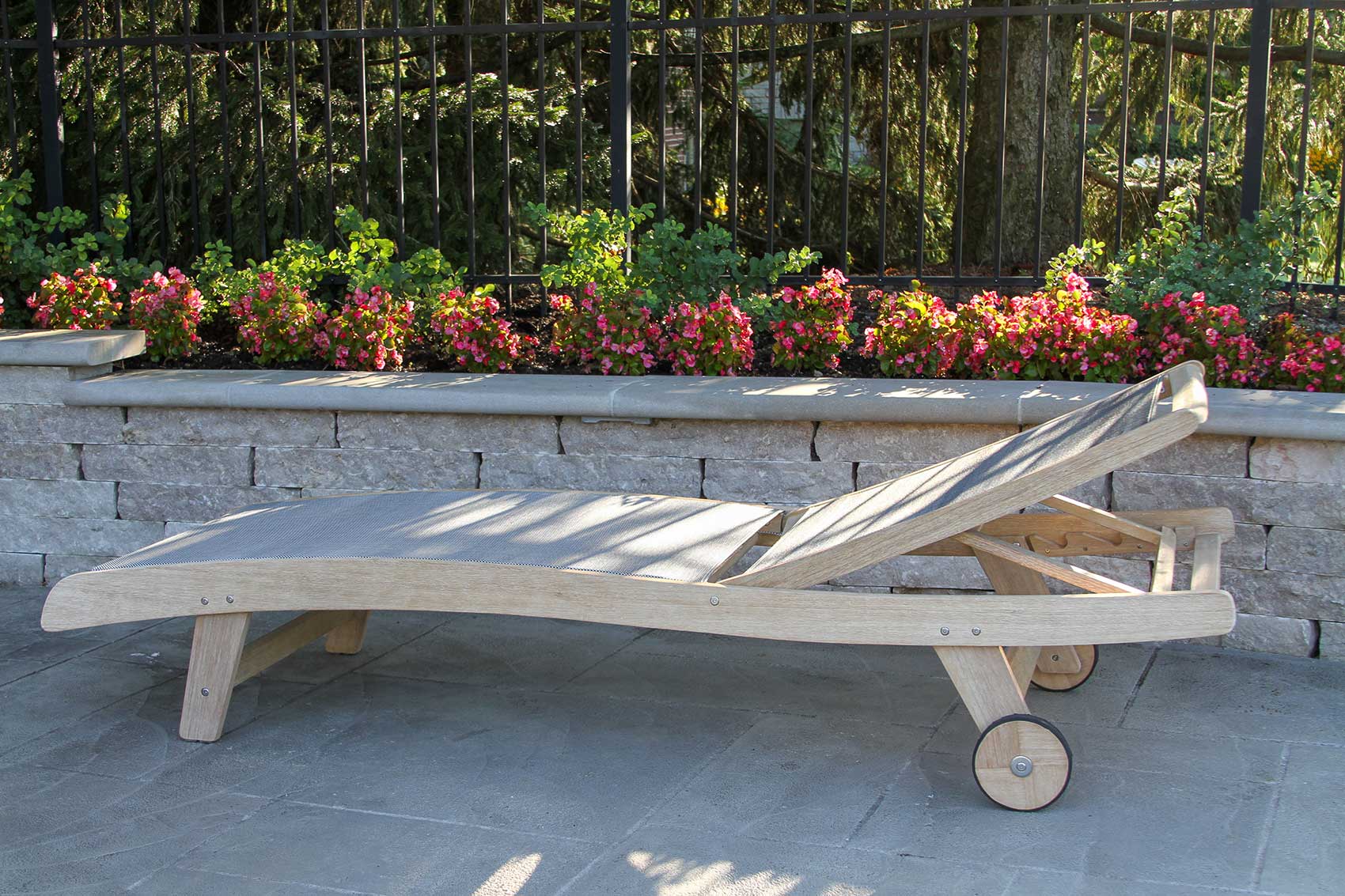Antique Wash Eucalyptus & Sling Chaise Lounger - Image 2