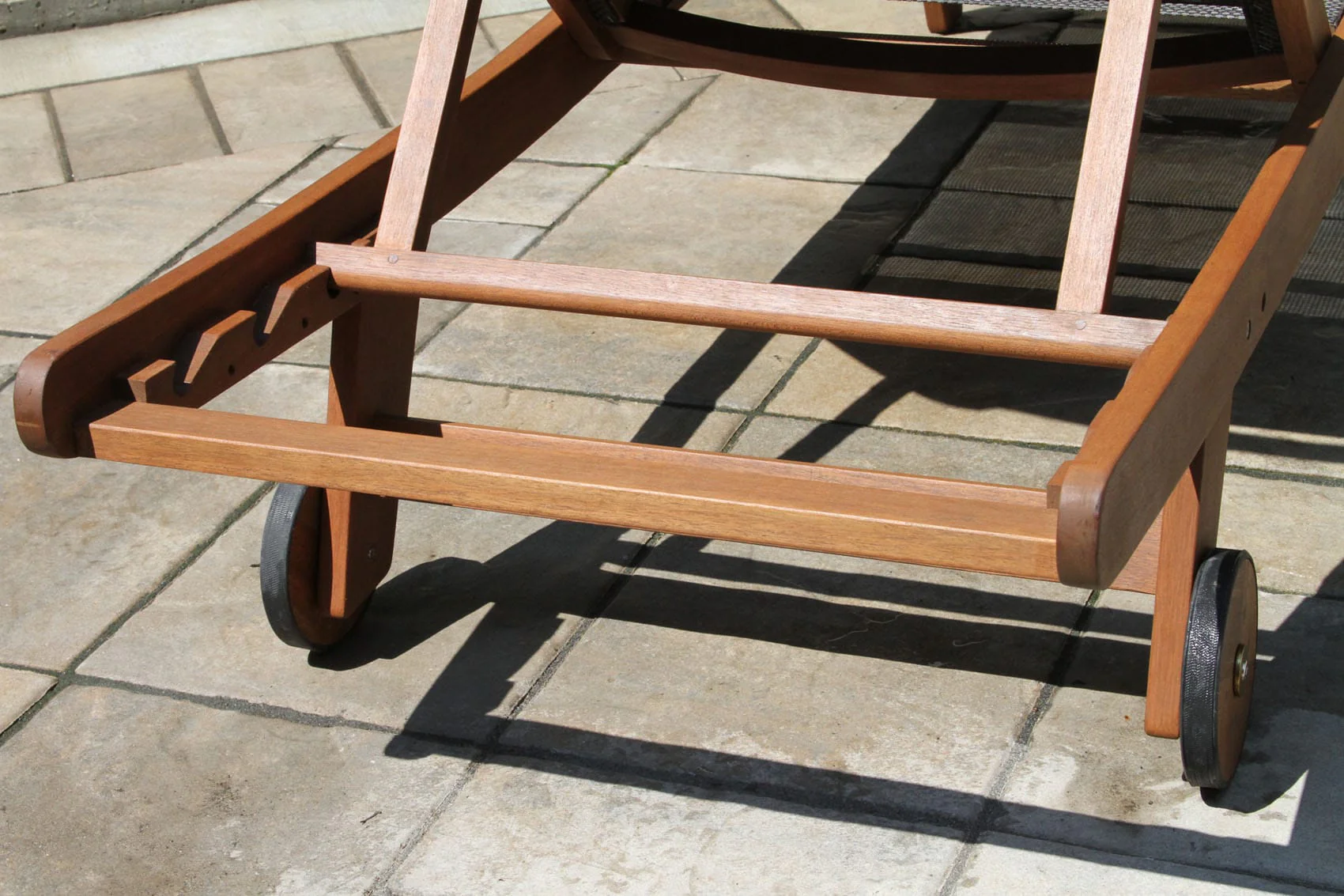 Eucalyptus & Brown Sling Chaise Lounger - Image 4